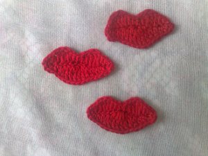 Wulstige Lippen aus Baumwolle origineller gehäkelter Aufnäher